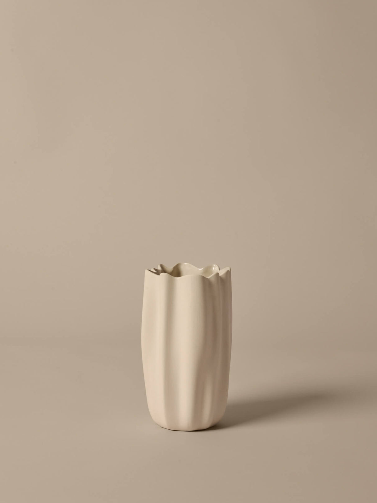 Ferm Living - Nium Vase - H23 - Off-White