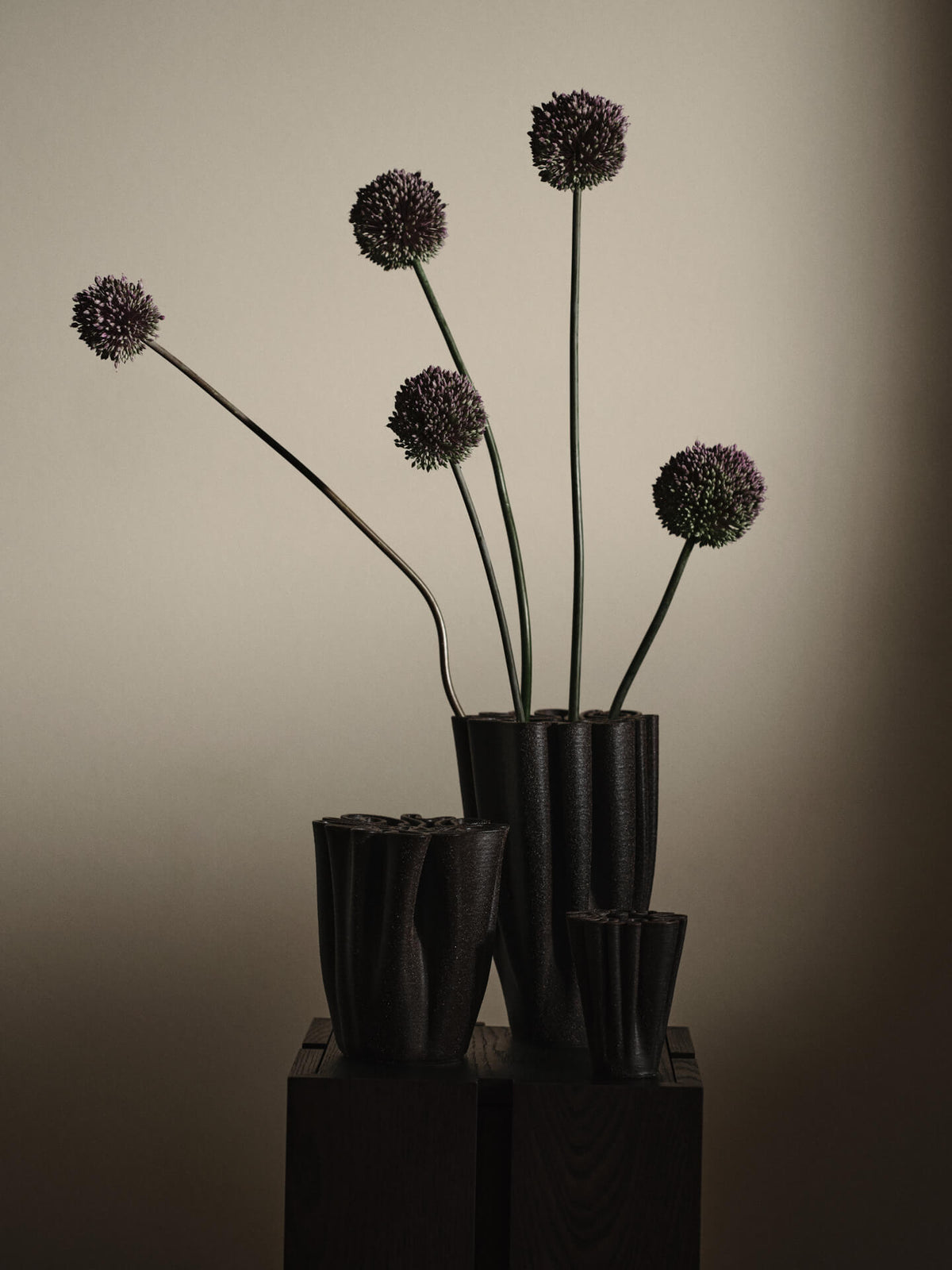 Ferm Living Dedali Vase – Dunkelbraun, Ø 15 cm