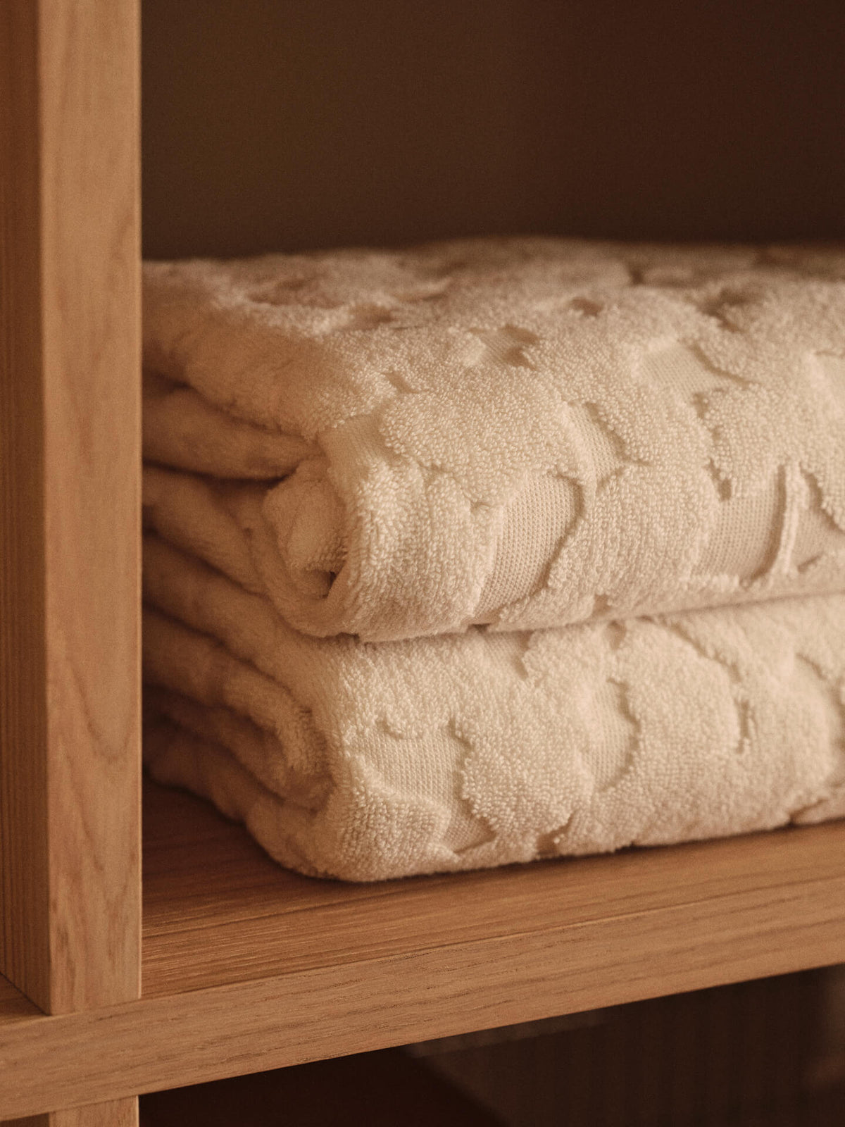 Ferm Living Cilla Badetuch – Cremeweiß, 70 × 140 cm