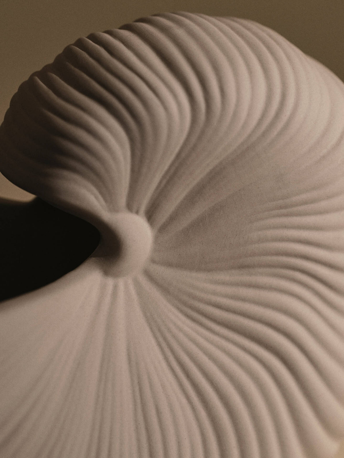 Ferm Living Shell Pot Small – Cremeweiss
