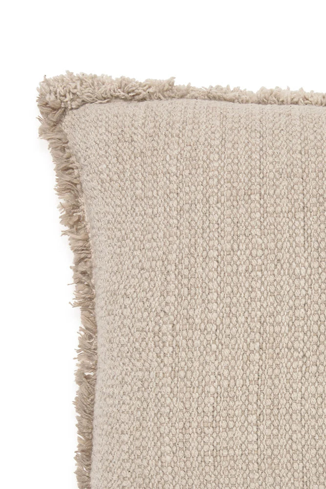 Lorena Canals Handgewebtes Baumwollkissen – Natural / Beige, 30 × 50 cm