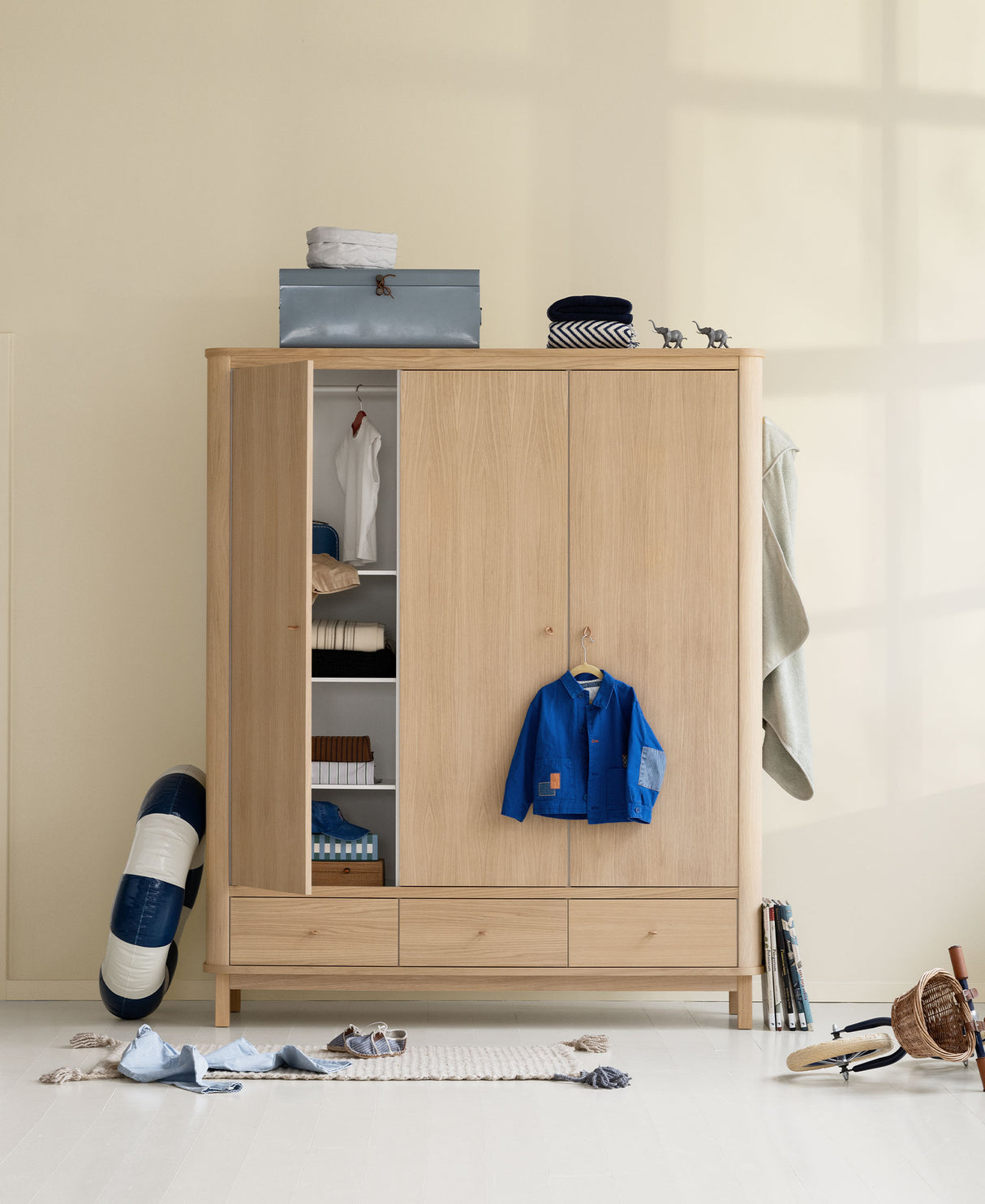 Wardrobe, 3 doors, white, Wood Collection