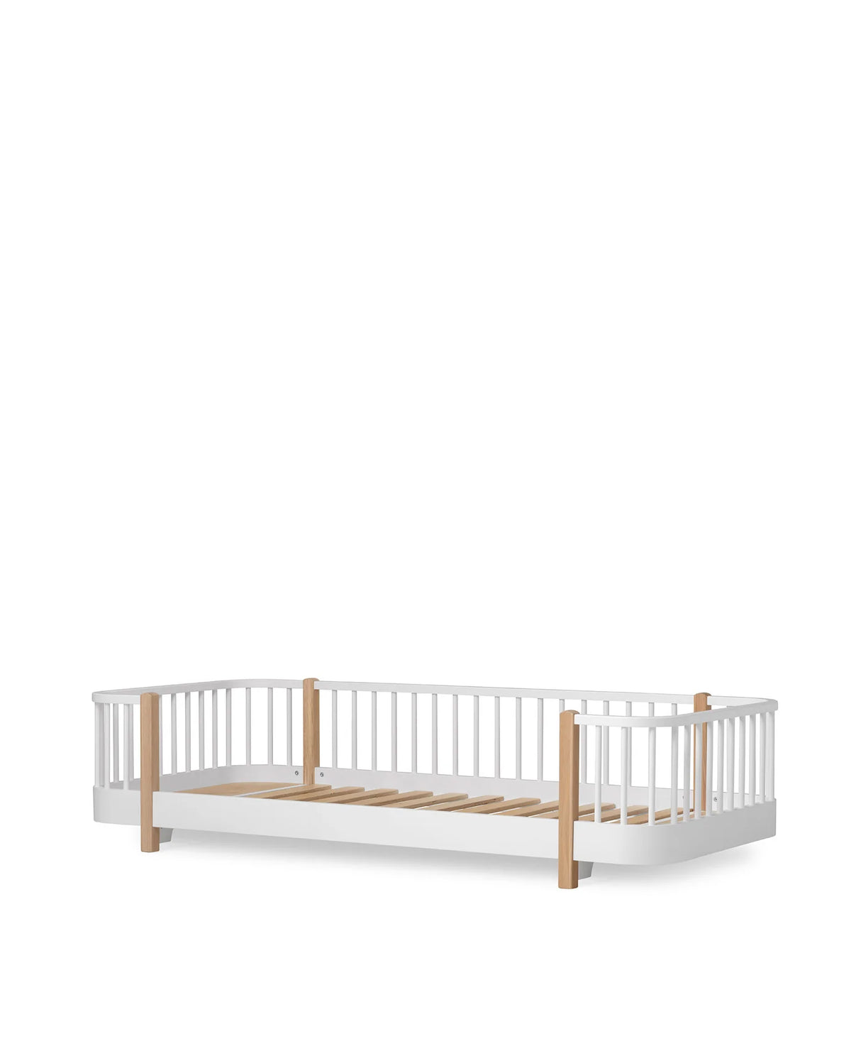 Oliver Furniture - Wood Original Bodenbett, weiss/Eiche