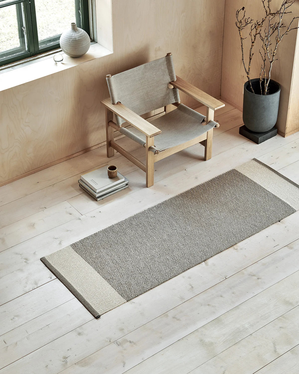 Pappelina EDIT Teppichläufer – Mud 70 x 120 cm