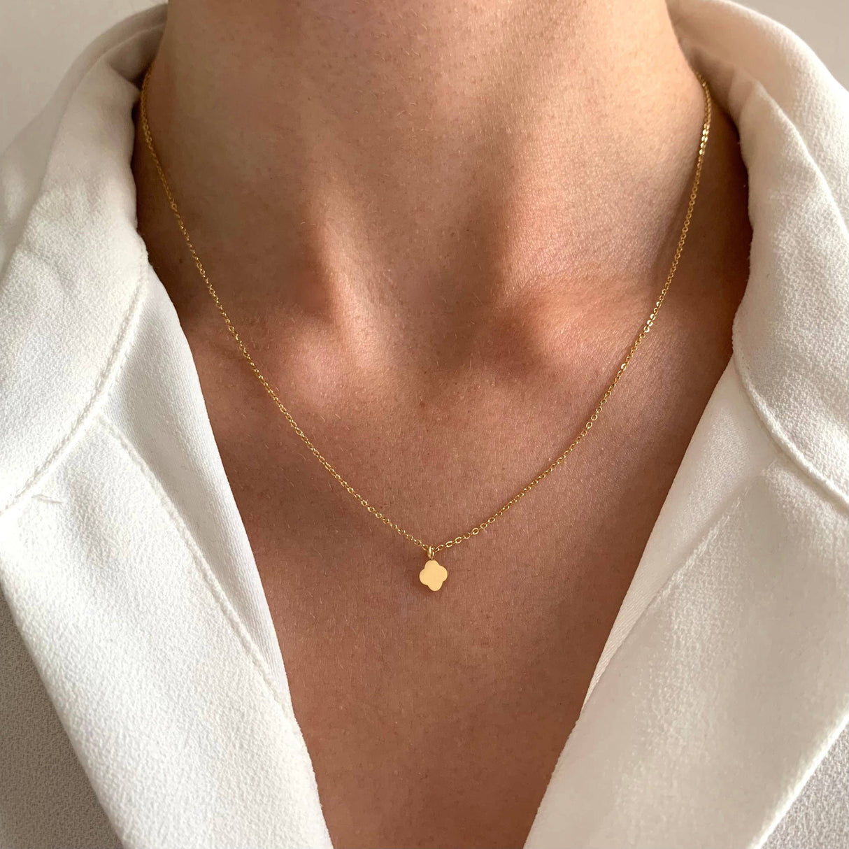 Victoire Collection Halskette mit kleinem Kleeblatt – Gold