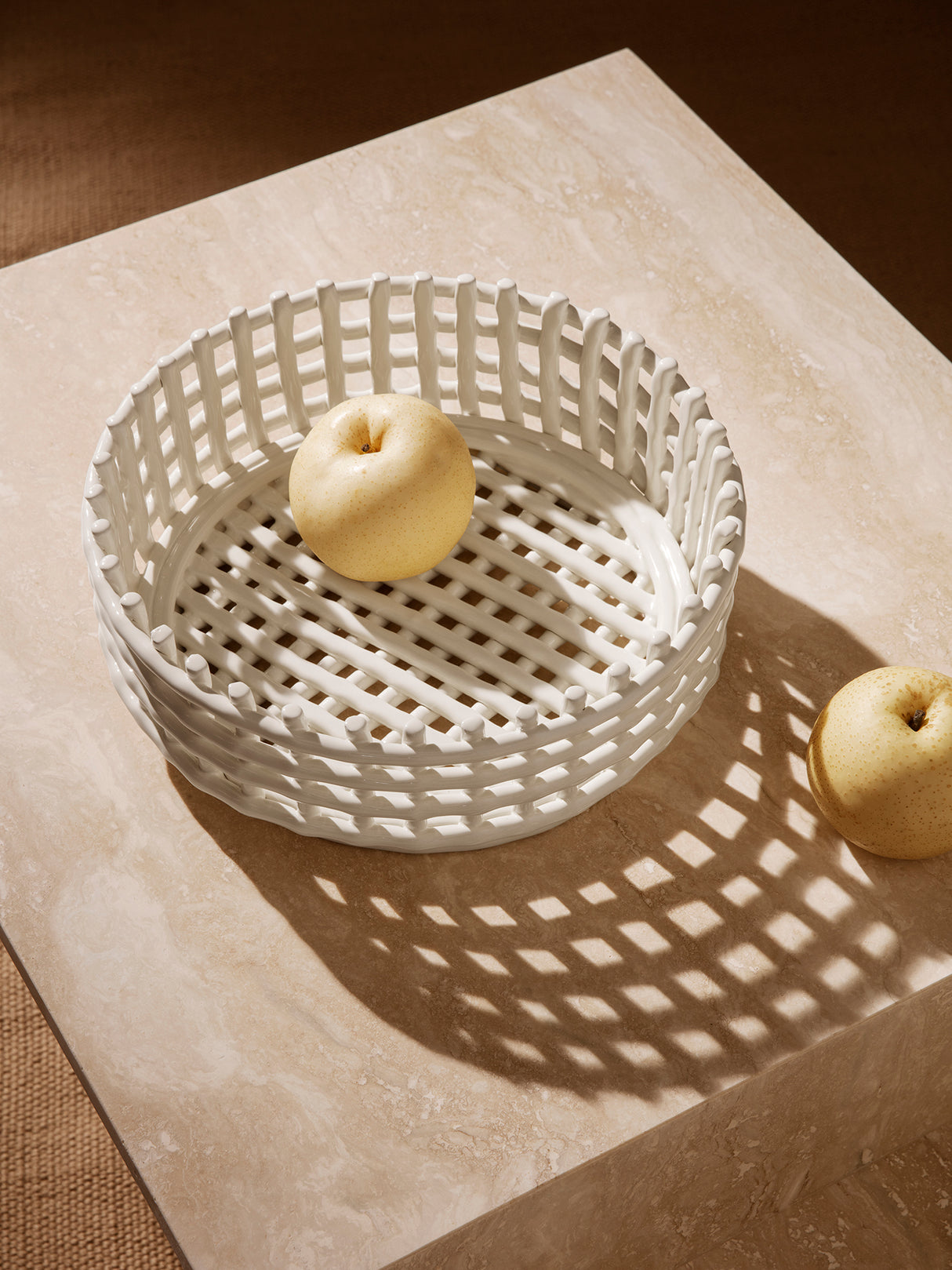Ferm Living - Ceramic Centrepiece - Off-white