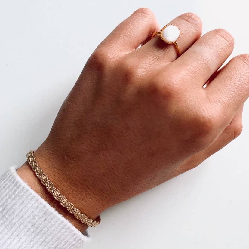 Victoire Collection Damenring mit weißem Perlmutt – Vergoldet