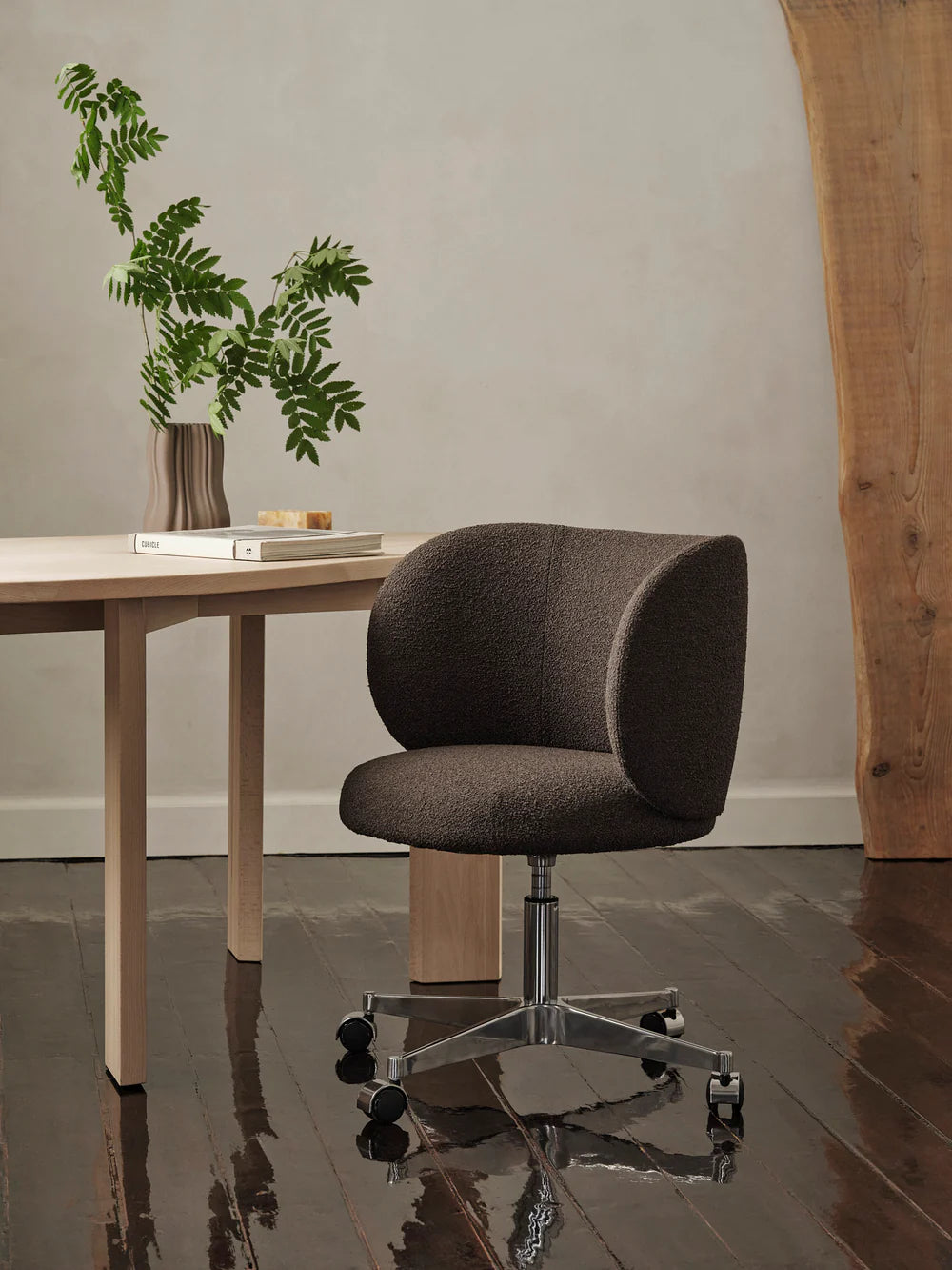 Rico dining swivel chair