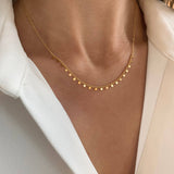 Victoire Collection Halskette mit kleinen runden Anhängern – Gold