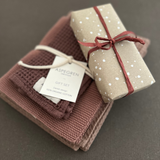 Aspegren Geschenkset Küchentextilien – Clove, Root Beer & Nougat