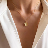 Victoire Collection Halskette Blume mit Perlmutt – Gold