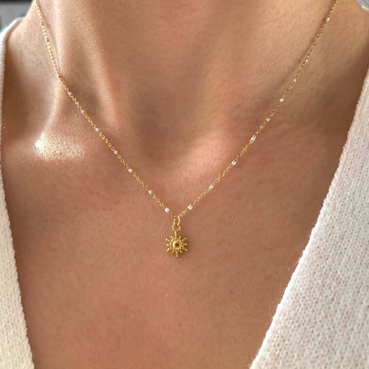 Victoire Collection Halskette mit Sonnen-Anhänger – Edelstahl