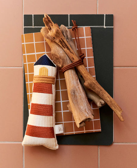 Dear April - Klint Leuchtturm Rassel, off-white/bunt