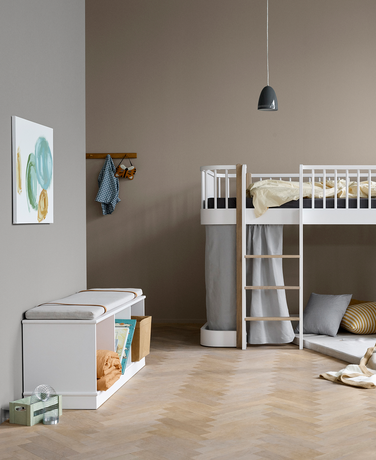 Wood Standing Shelf Horizontal 3x1 with Base