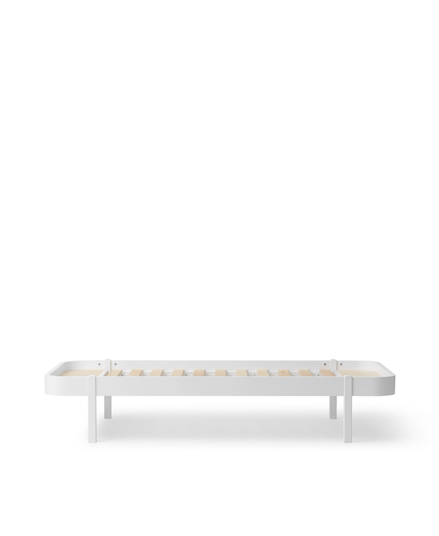 Wood Lounger Bett, weiss