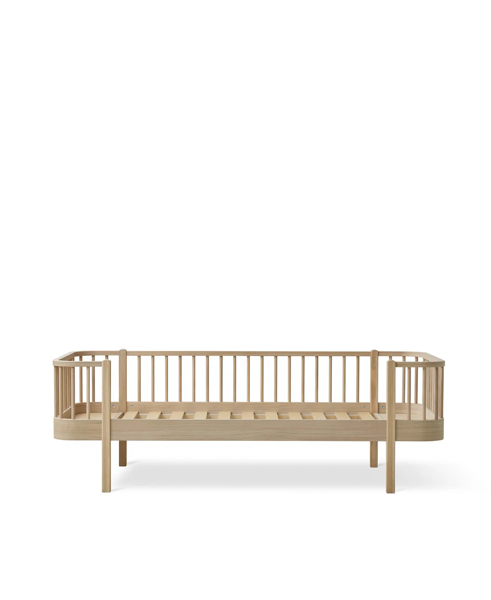 Oliver Furniture Wood Original Bettsofa, Eiche
