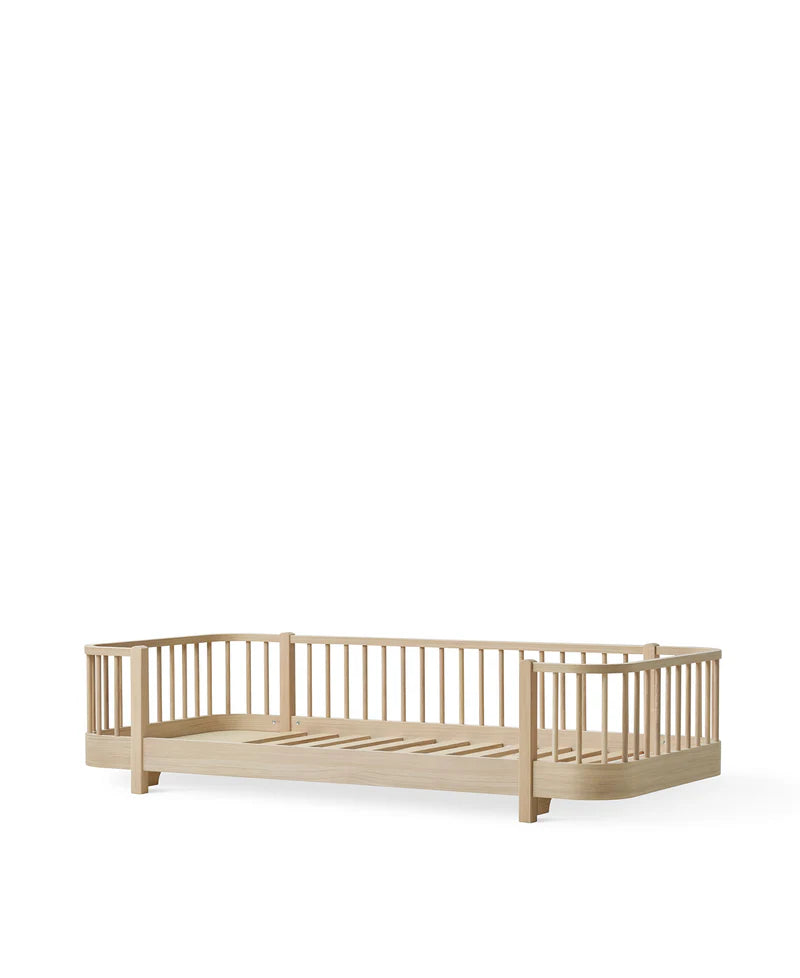 Wood Lounger Bed White 120 cm