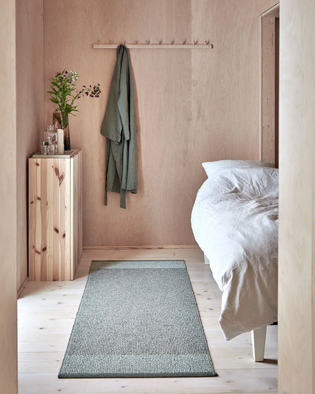 Pappelina EDIT Kleiner Teppich – Army 60 x 85 cm