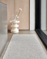 Pappelina EMM Teppichläufer – Fossil Grey 70 × 120 cm