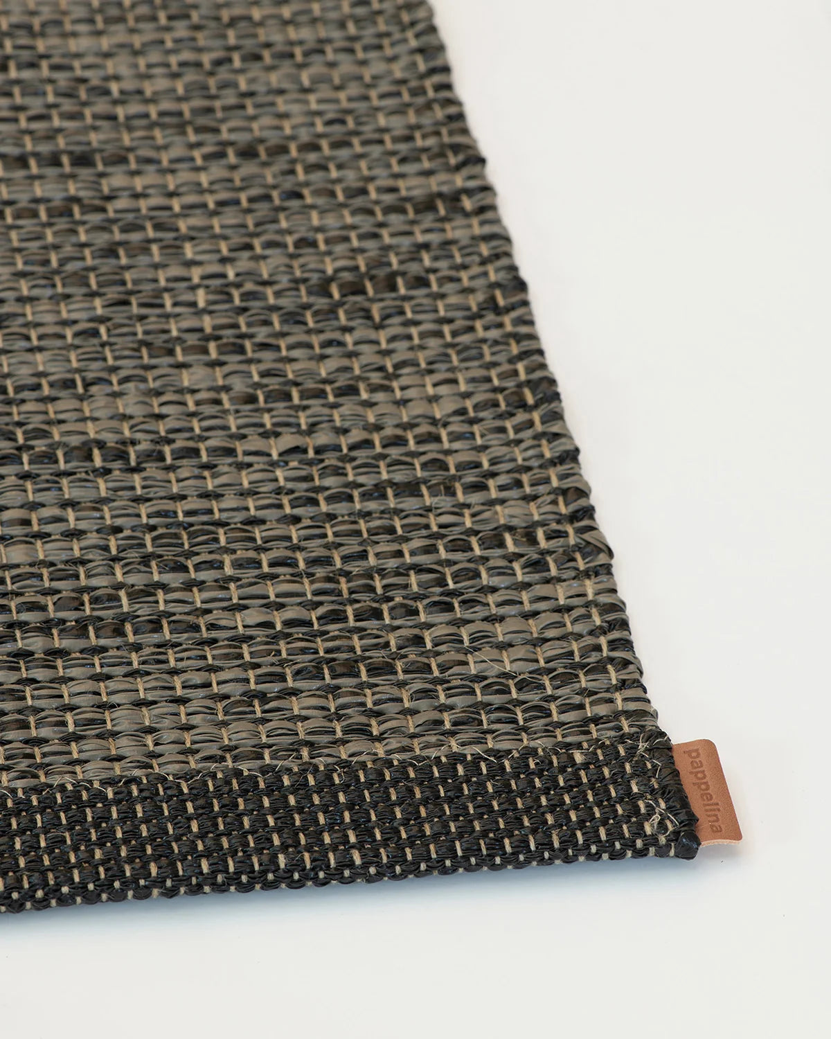 Pappelina SAM Teppichläufer – Black 70 × 150 cm