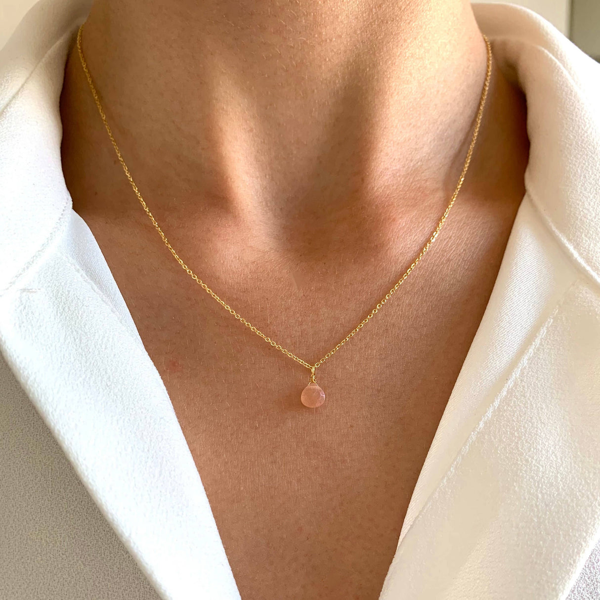 Victoire Collection Halskette mit Rosenquarz Tropfen – Edelstahl