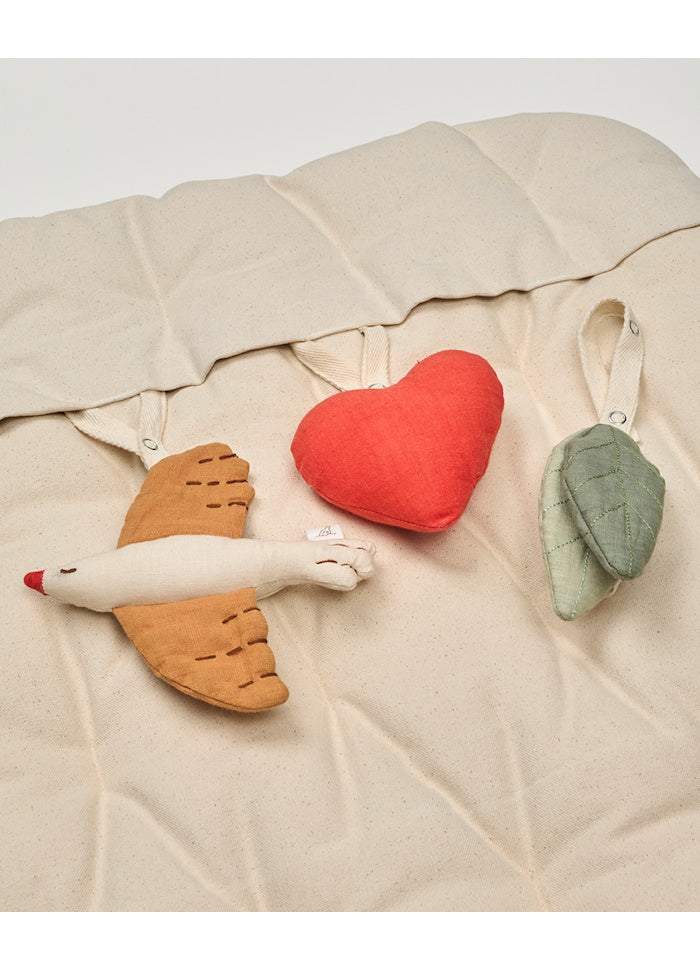 Embroidered play mattress Songbirds