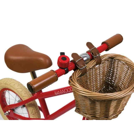 Balance bike red, first go!