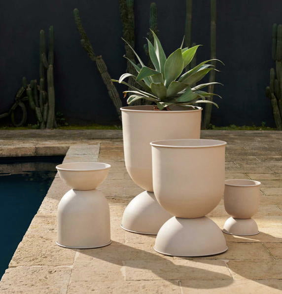 Ferm Living Hourglass Pot Cashmere Large