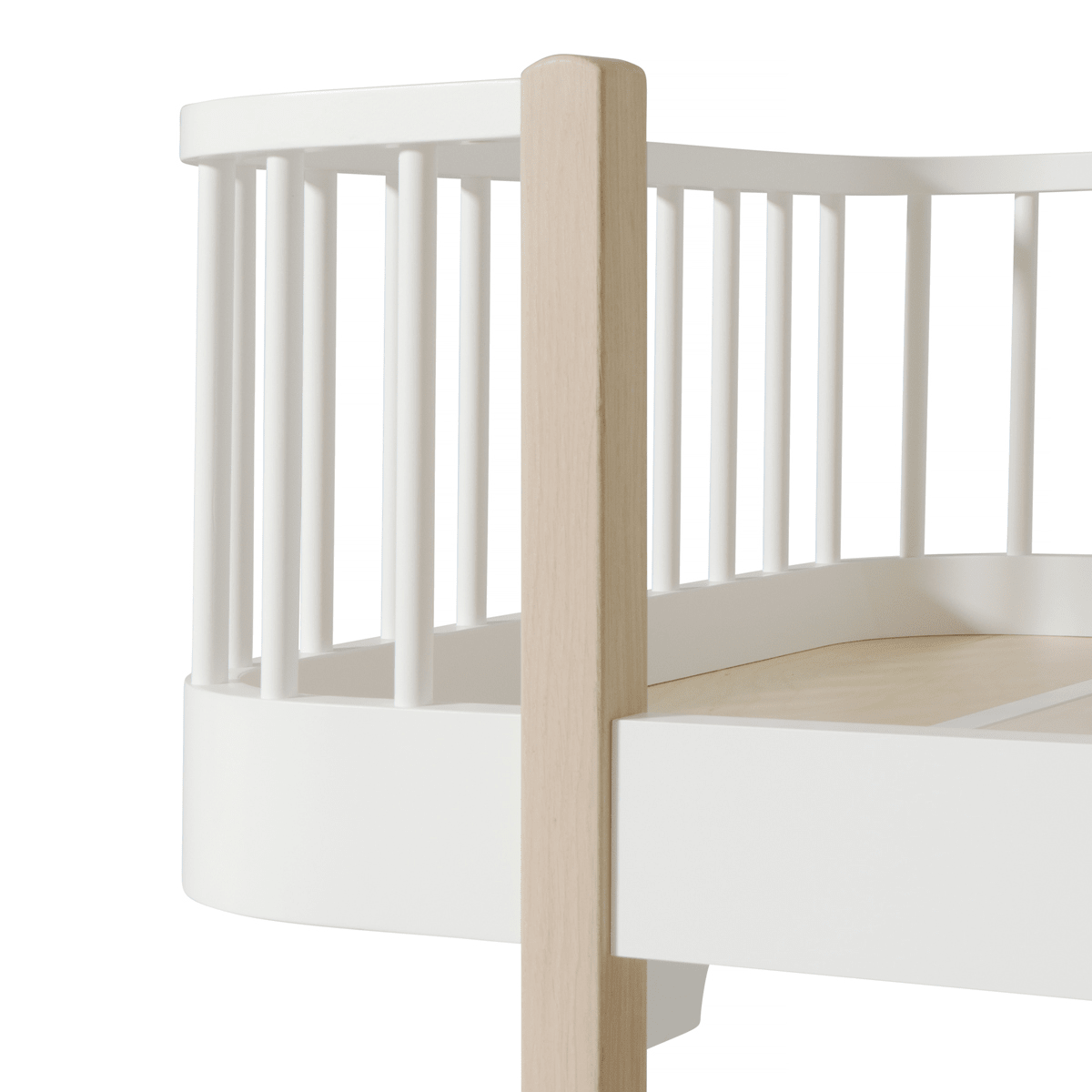 Oliver Furniture Bett Wood Collection