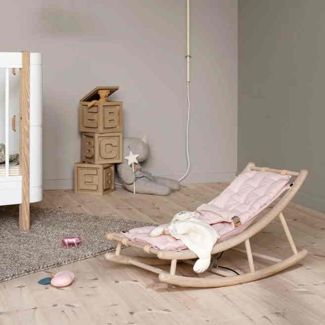 Oliver Furniture Wood Baby und Kleinkindwippe Eiche Rosa Kinderzimmer Kinderzimmermöbel Babyroom