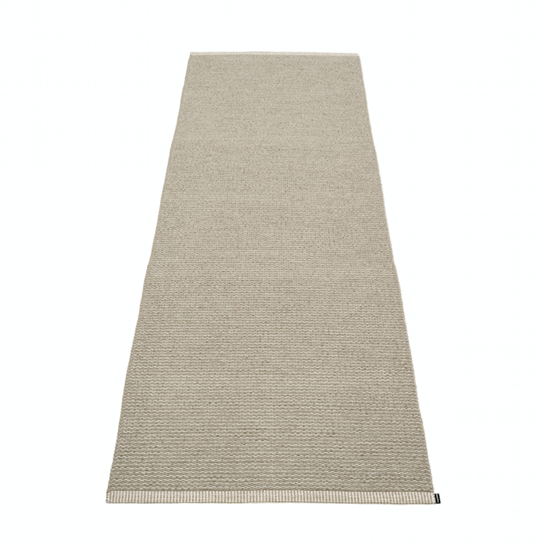 Mono, dark linen