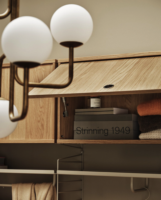 String Furniture Schrankelement mit Klapptür Grau